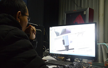 레이저 절단 기계 제조업체의 R & D 팀